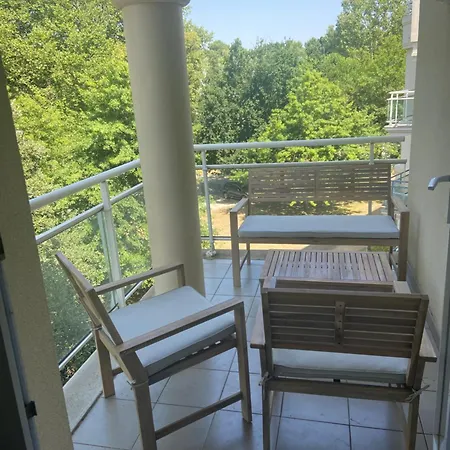 Apartment Proche Dans Avec Piscine *