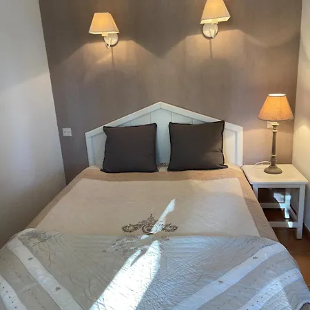 Proche Dans Avec Piscine Apartment *